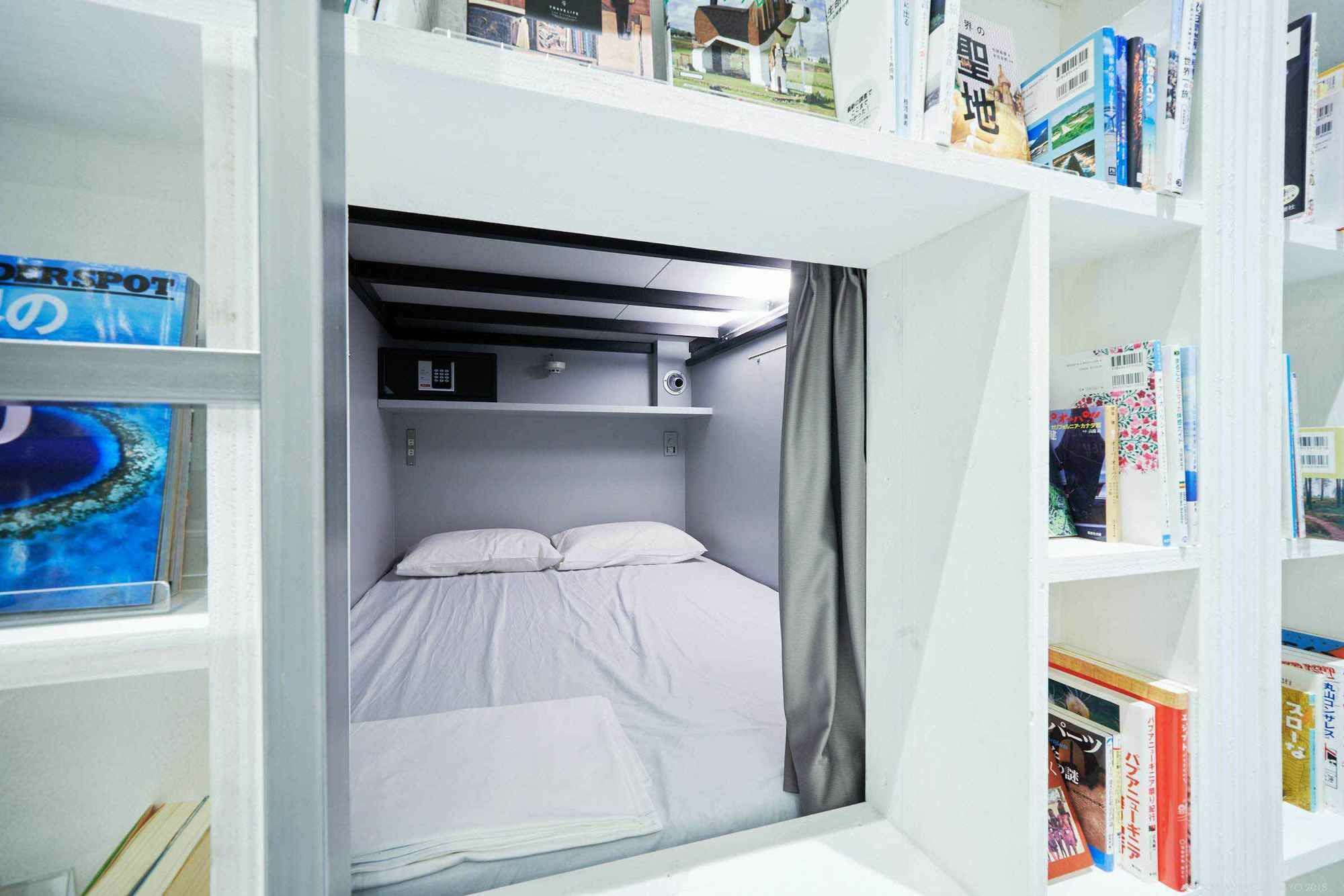 A Pousada Book And Bed Tokyo Shinsaibashi Osaca Exterior foto
